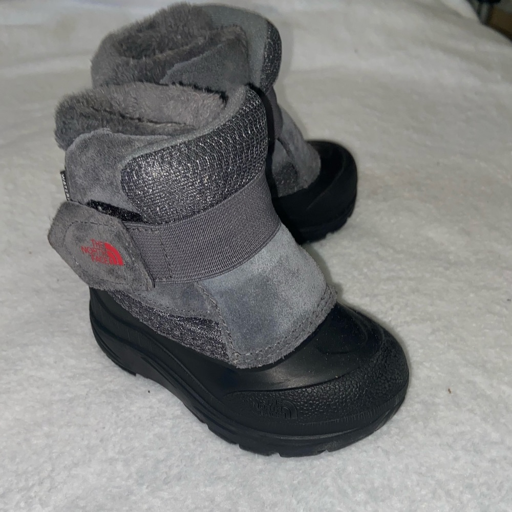 The North-face Infant Snowboots